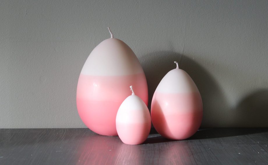 Äggljus flerfärgat rosa