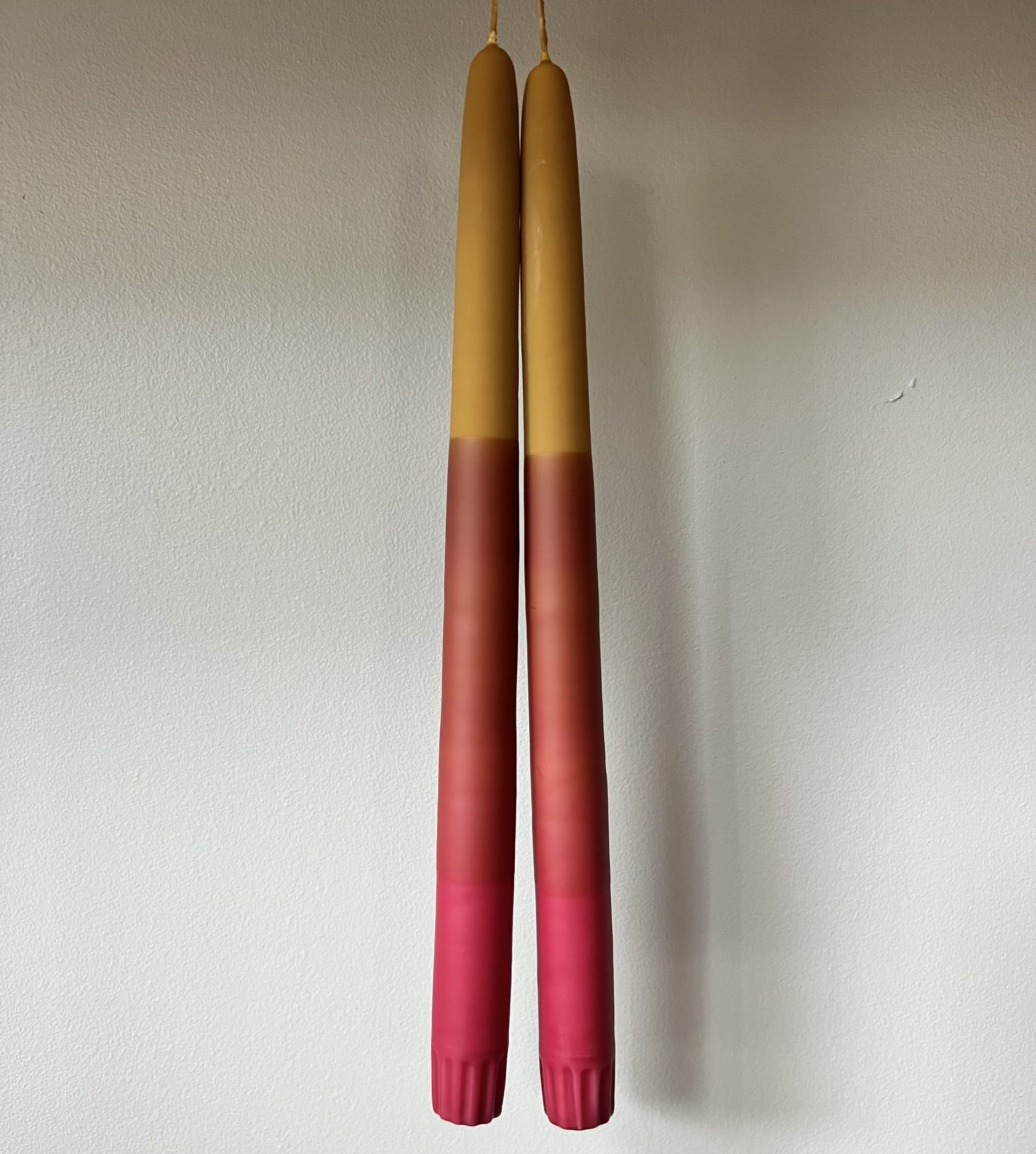 Flerfärgade antikljus ockra burgundy
